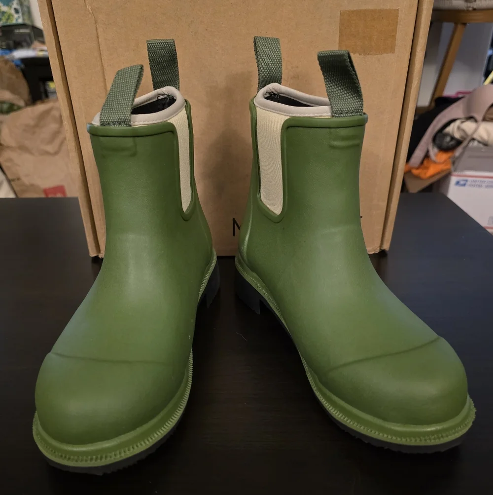 Merry People Bobbi ankle‎ rain boots Pear Green Size 36